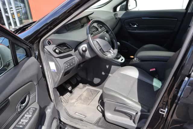 Renault Scénic (2013) thumbnail 5