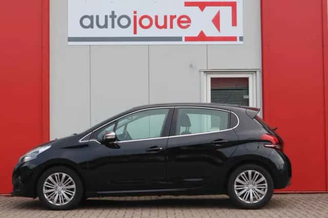 Peugeot 208 (2018) thumbnail 2