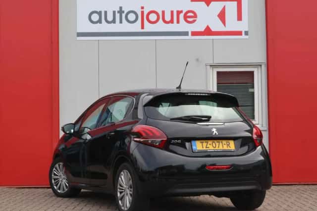 Peugeot 208 (2018) thumbnail 4