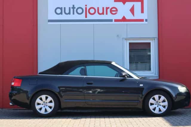 Audi A4 (2002) thumbnail 5