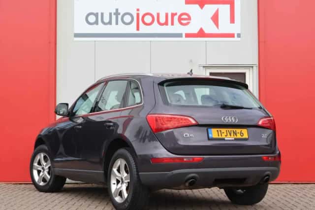 Audi Q5 (2009) thumbnail 4