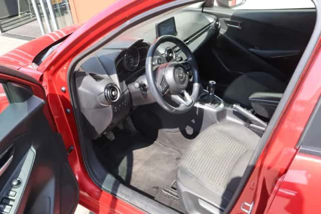 Mazda 2 (2017) thumbnail 5