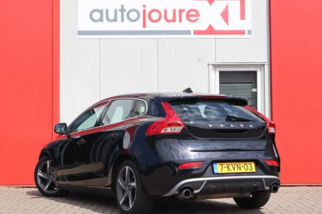 Volvo V40 (2013) thumbnail 4