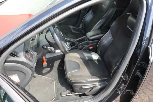 Volvo V40 (2013) thumbnail 6