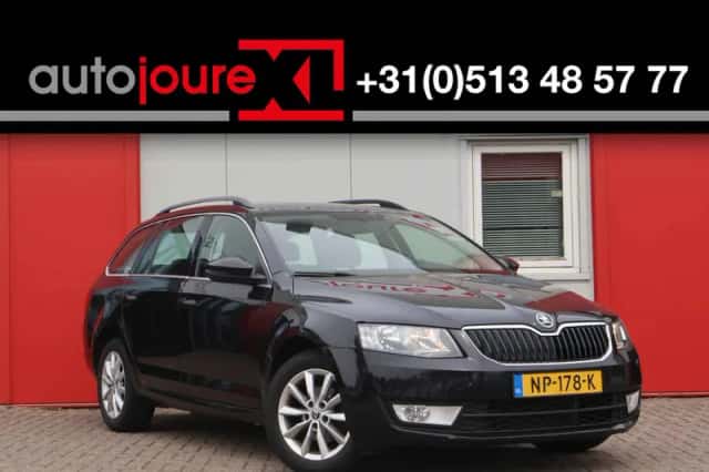 Škoda Octavia (2016) thumbnail 1