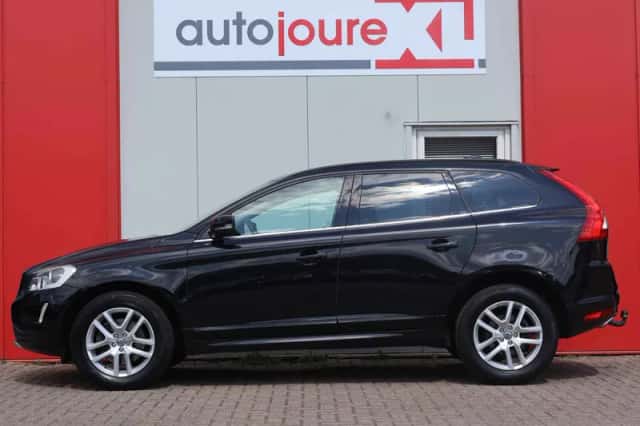Volvo XC60 (2014) thumbnail 2