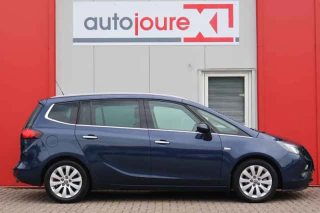 Opel Zafira (2012) thumbnail 3