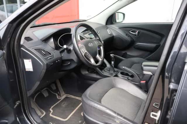 Hyundai ix35 (2011) thumbnail 5