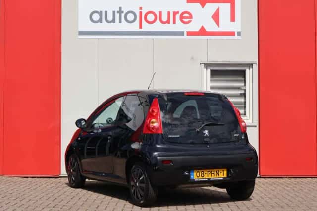 Peugeot 107 (2011) thumbnail 4