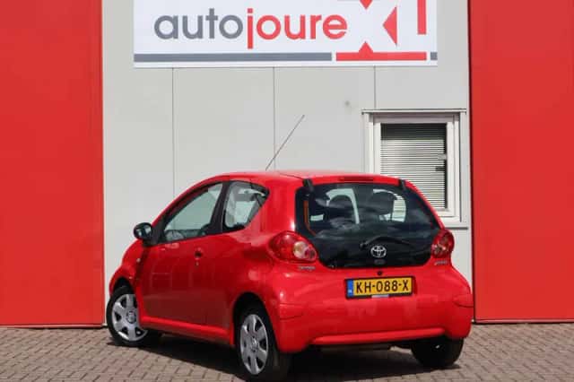 Toyota Aygo (2008) thumbnail 4