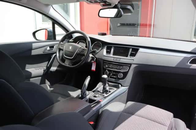 Peugeot 508 (2012) thumbnail 6