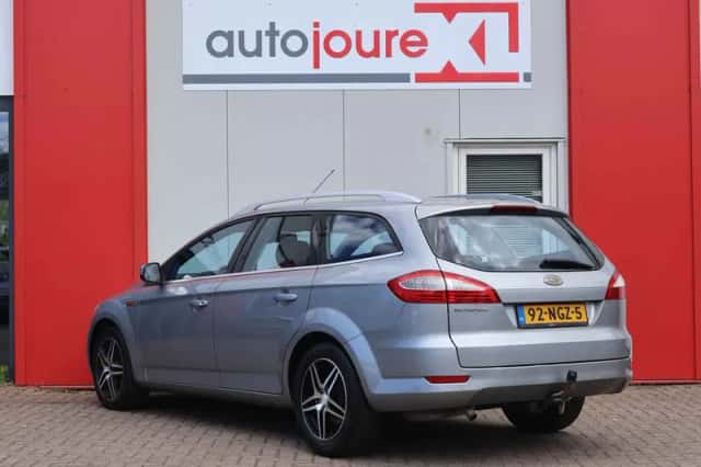 Ford Mondeo (2010) thumbnail 4