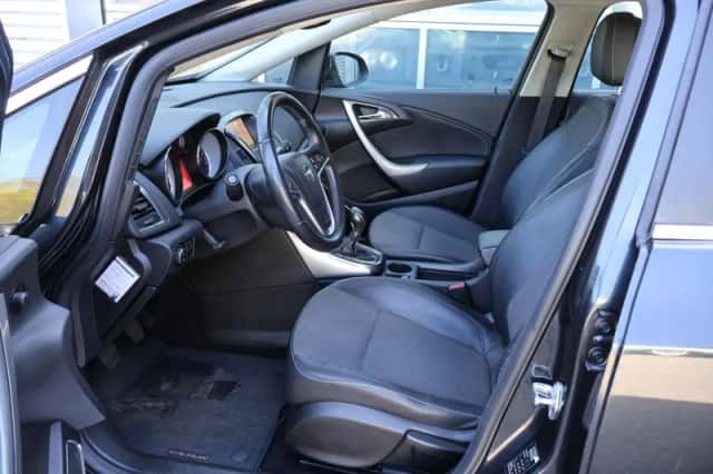 Opel Astra (2012) thumbnail 5
