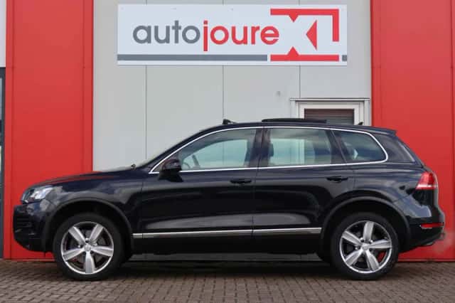 Volkswagen Touareg (2010) thumbnail 3