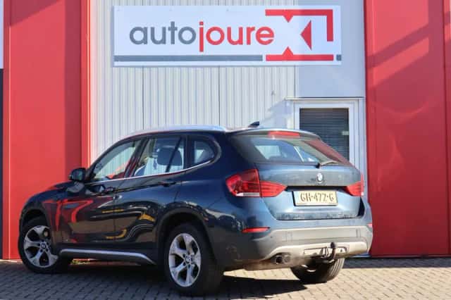 BMW X1 (2015) thumbnail 3