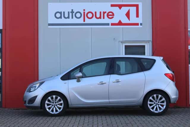 Opel Meriva (2013) thumbnail 2
