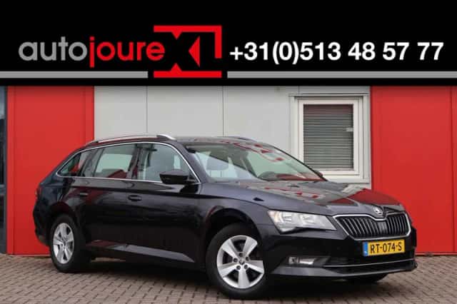 Škoda Superb (2018) thumbnail 1