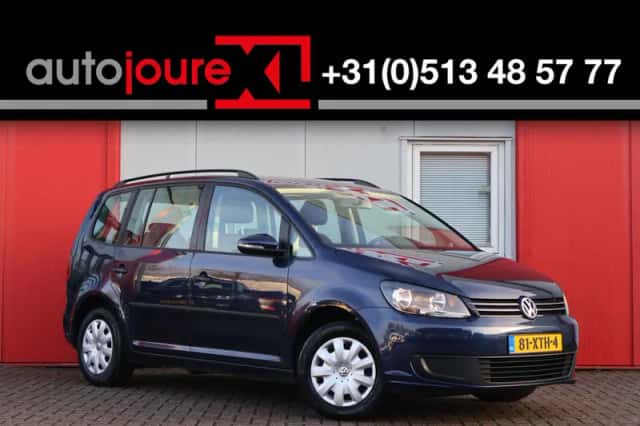 Volkswagen Touran (2012) thumbnail 1