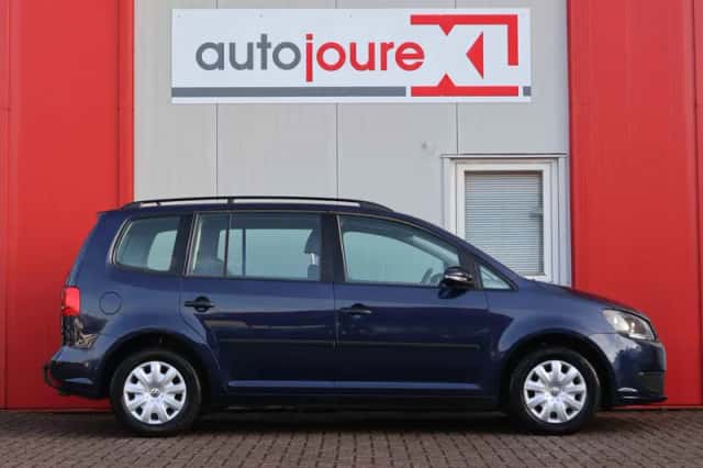 Volkswagen Touran (2012) thumbnail 4