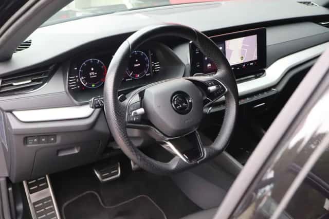 Škoda Octavia (2023) thumbnail 6