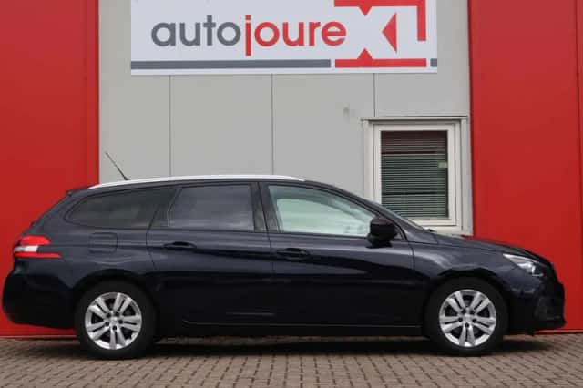 Peugeot 308 (2019) thumbnail 3