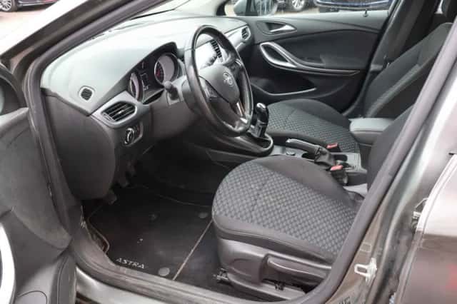 Opel Astra (2019) thumbnail 5