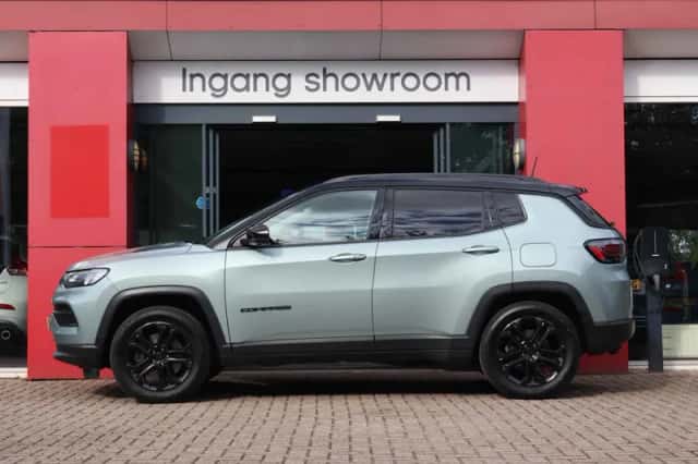 Jeep Compass (2023) thumbnail 2