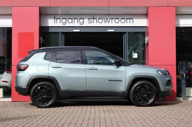 Jeep Compass (2023) thumbnail 3