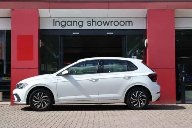 Volkswagen Polo (2023) thumbnail 2