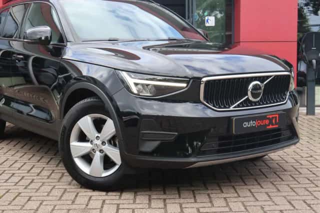Volvo XC40 (2023) thumbnail 5
