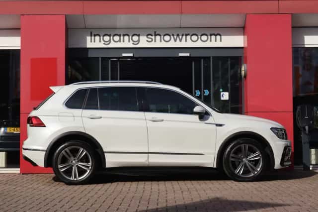Volkswagen Tiguan (2018) thumbnail 3