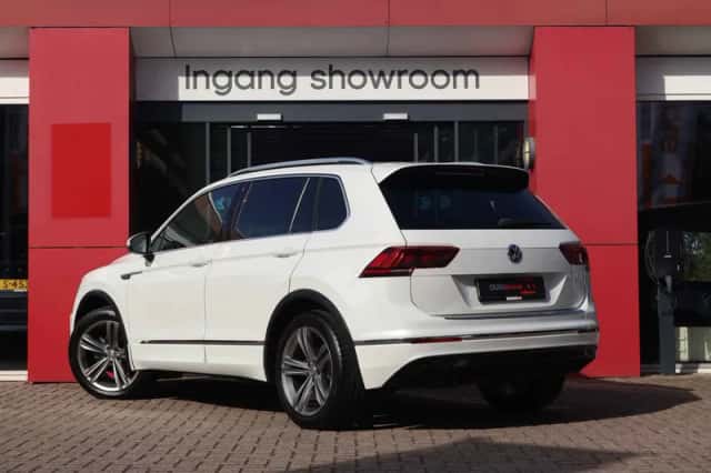 Volkswagen Tiguan (2018) thumbnail 4