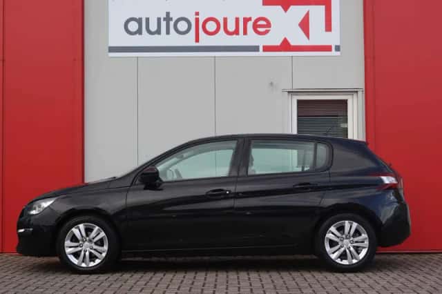 Peugeot 308 (2014) thumbnail 2