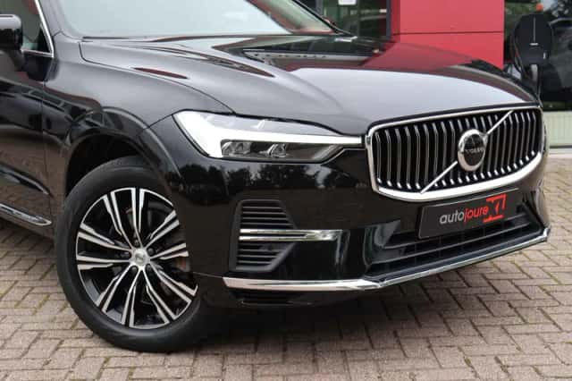 Volvo XC60 (2022) thumbnail 5