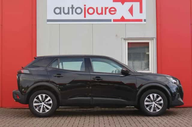 Peugeot 2008 (2020) thumbnail 3