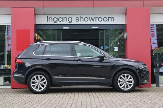 Volkswagen Tiguan (2018) thumbnail 3