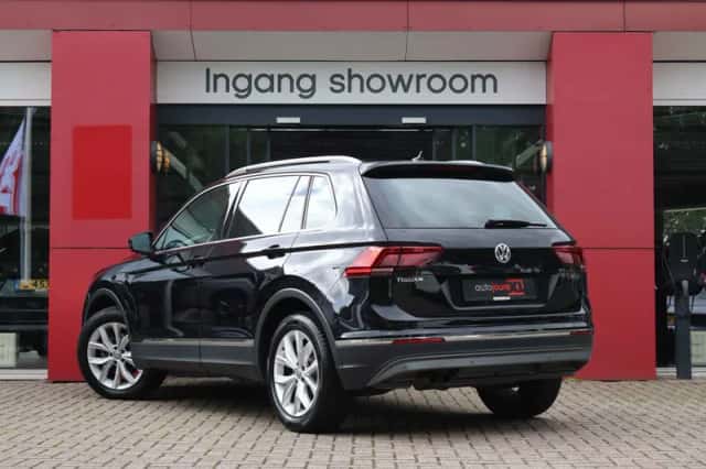 Volkswagen Tiguan (2018) thumbnail 4