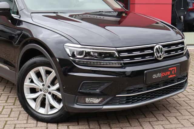 Volkswagen Tiguan (2018) thumbnail 5