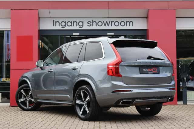 Volvo XC90 (2016) thumbnail 4