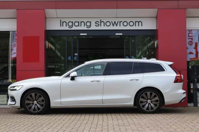 Volvo V60 (2020) thumbnail 2