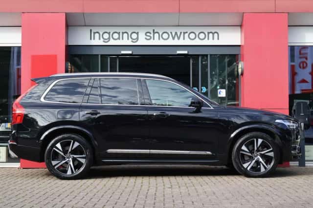Volvo XC90 (2019) thumbnail 3