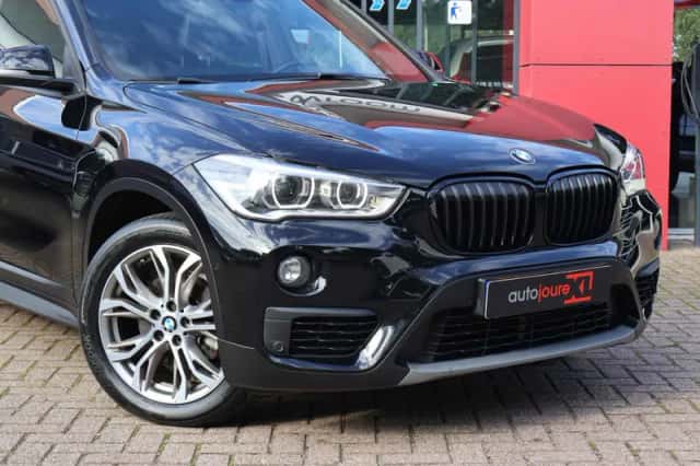 BMW X1 (2017) thumbnail 5