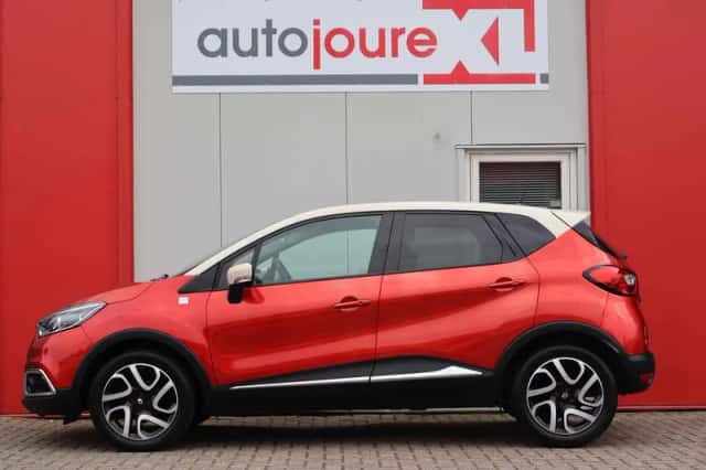 Renault Captur (2015) thumbnail 2