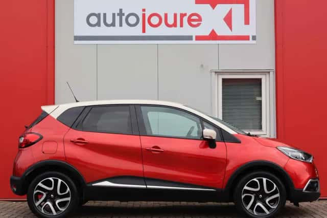 Renault Captur (2015) thumbnail 3