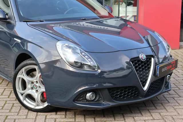 Alfa Romeo Giulietta (2016) thumbnail 5