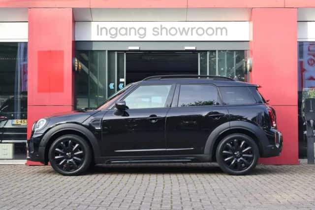 MINI Countryman (2021) thumbnail 3
