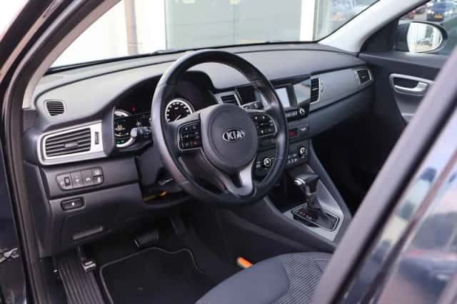 Kia Niro (2019) thumbnail 6