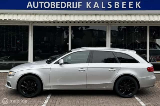 Audi A4 (2008) thumbnail 2