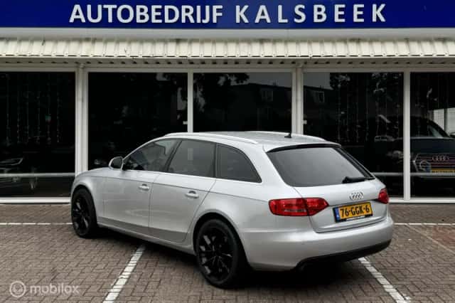 Audi A4 (2008) thumbnail 3