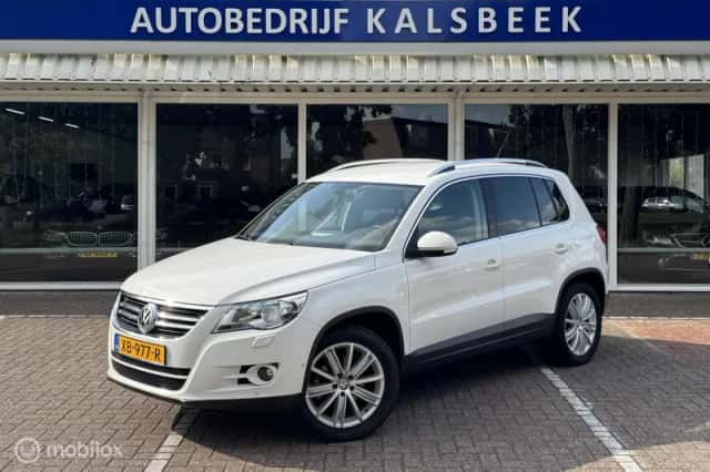 Volkswagen Tiguan (2010) thumbnail 1
